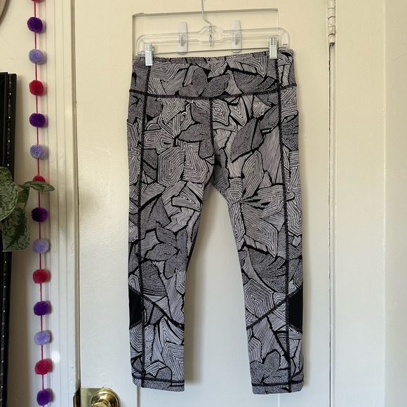 Lululemon Pace Rival Crop Luxtreme Dottie Tribe Leggings - Picture 1 of 11